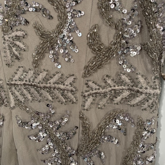New Adrianna Papell beaded embroidered v-neck gown - Picture 2 of 10